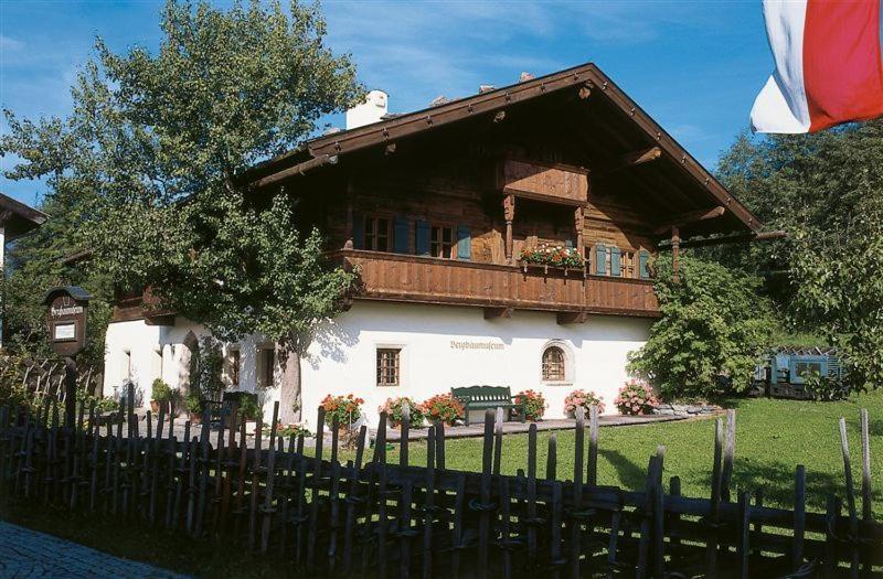 Landhaus Gertrude Eder Apartment Leogang Exterior photo