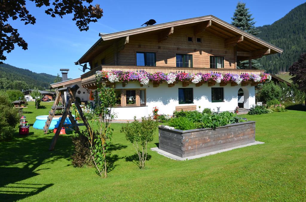 Landhaus Gertrude Eder Apartment Leogang Exterior photo